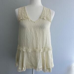 Entro lace flowy top small